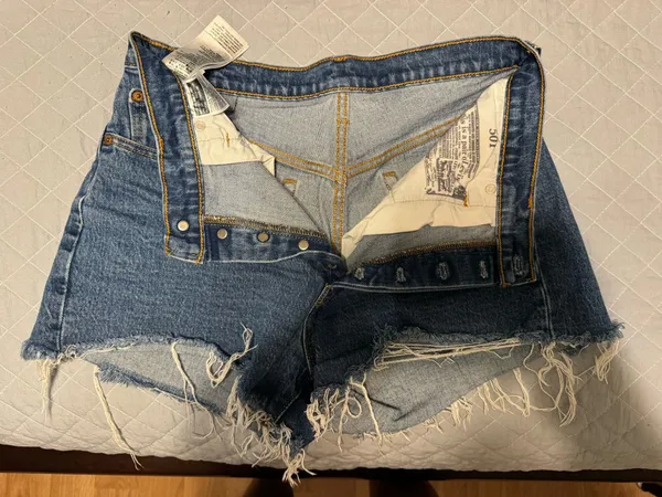 Levi’s Jean Denim Shorts 501 - Image 5