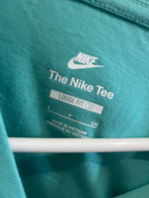 Nike Cropped Tee - Image 3