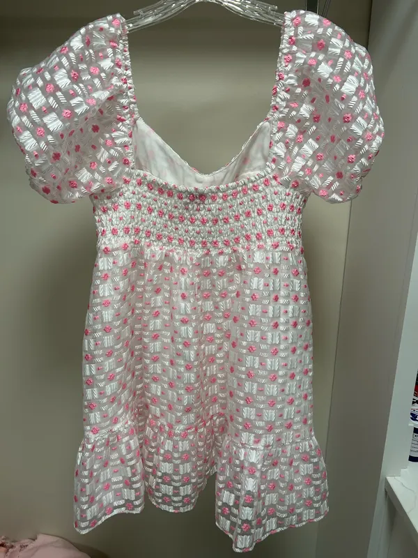 Boutique white dress with pink embroidery - Image 4