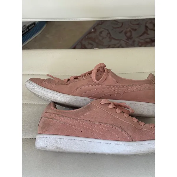 Puma Vikky v2 Suede Sneakers Pink Low Top Womens 7 367990-01 SoftFoam‎ - Image 4