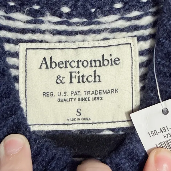 NEW Abercrombie & Fitch Blue Fair Isle Wool Nordic Sweater Cardigan Women's S - Image 3
