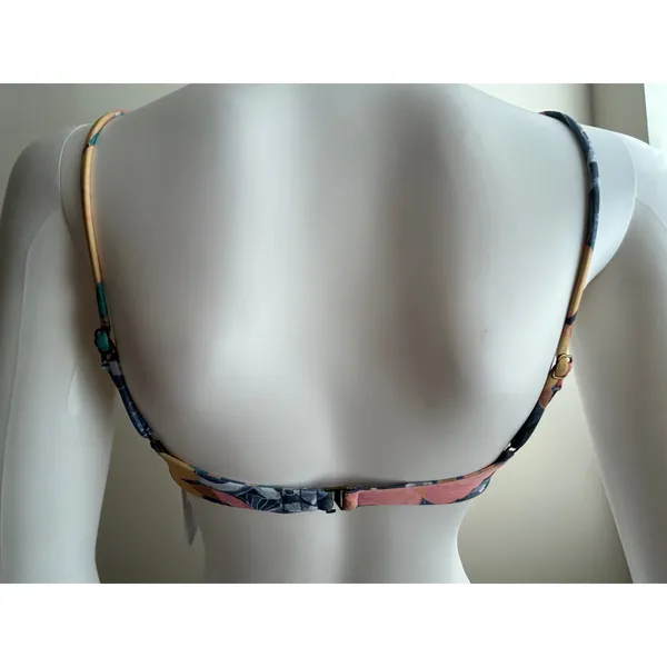 O'Neill‎ Jadia Pismo Knotted Triangle Floral-Print Bikini Top Small NWT - Image 7