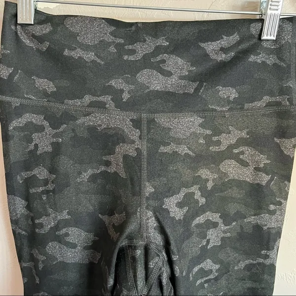 Fabletics Power-hold Black Green Camo 25 in‎ Leggings - Image 4