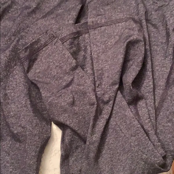 Old Navy Workout capris 5/$25 - Image 4