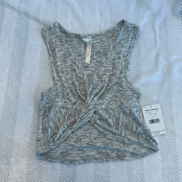 NWT Free People Movement New Moon Cropped Twisted Knotted Front Top size medium - Image 3