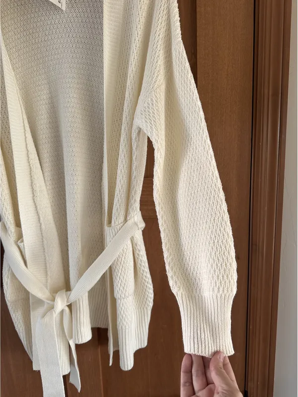 NWT Evereve Nico Wrap Cardigan Sweater Off White Women’s size Medium - Image 4