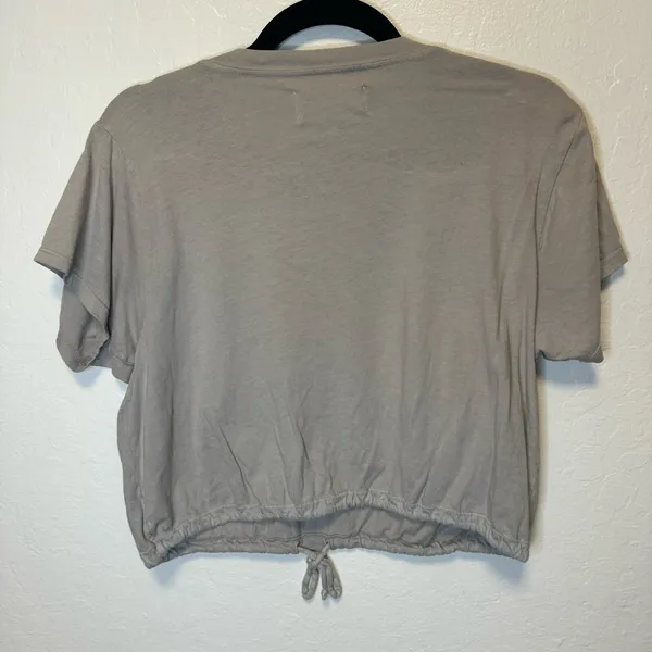 Barry’s Chevron Tshirt Tan Size M - Image 4