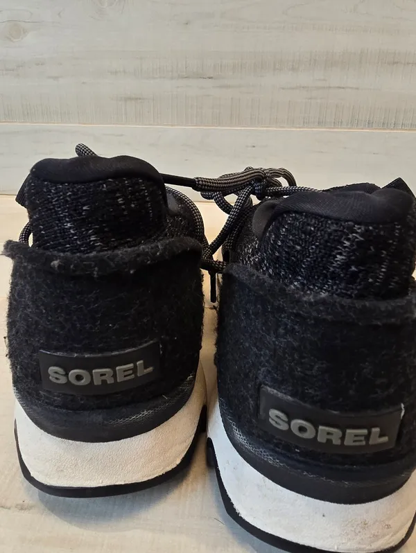 {10} SOREL Kinetic 5.5 Knit Lace Up Low Top Sneaker Women's Gray Black - Image 3