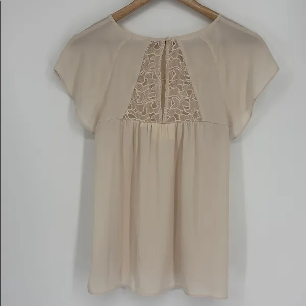 Maeve Cream Floral Lace Flutter Sleeve Semi-Sheer Blouse Women’s Size 4 in EUC! - Image 7