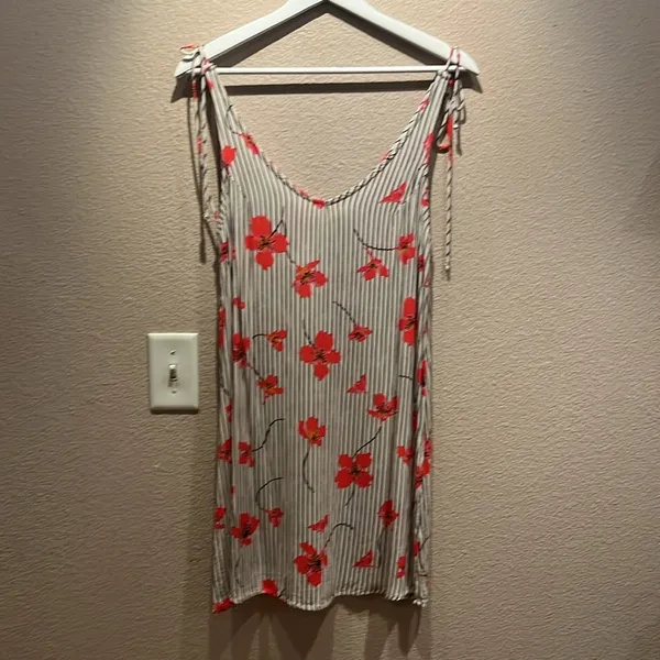 Billabong Women’ Floral Striped Sundress Size Small - Image 2