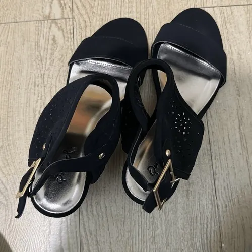 NIB Qupid black‎ wedge heels size 6.5 - Image 3