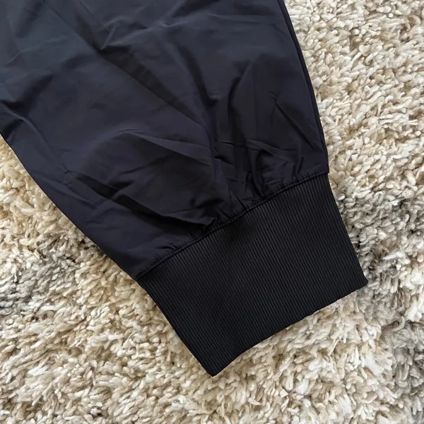 NWT NIKE Dri-FIT Bliss Mid-Rise 7/8 Joggers - Image 3