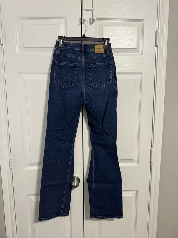 Hollister Curvy Ultra High-Rise Dad Jeans - Image 2
