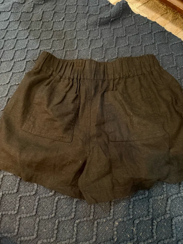 Forever 21 Black Linen Shorts - Image 3