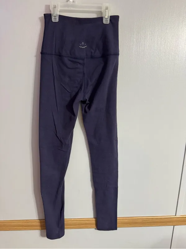 Beyond Yoga High Waist Navy Leggings Size Small - Image 2