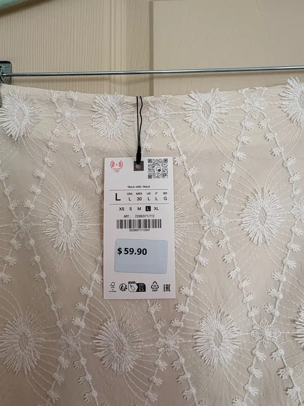 NWT Zara mini skirt size L beige/white - Image 3