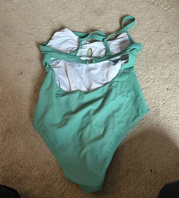 Cupshe bathing suit - Image 2