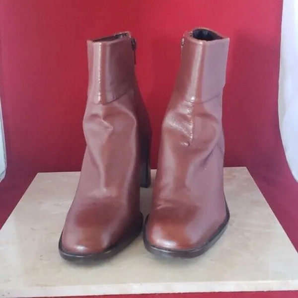 Enzo Angiolini Brown Ankle Boots High Heel Chunky Heel - Size 7 M - Image 2