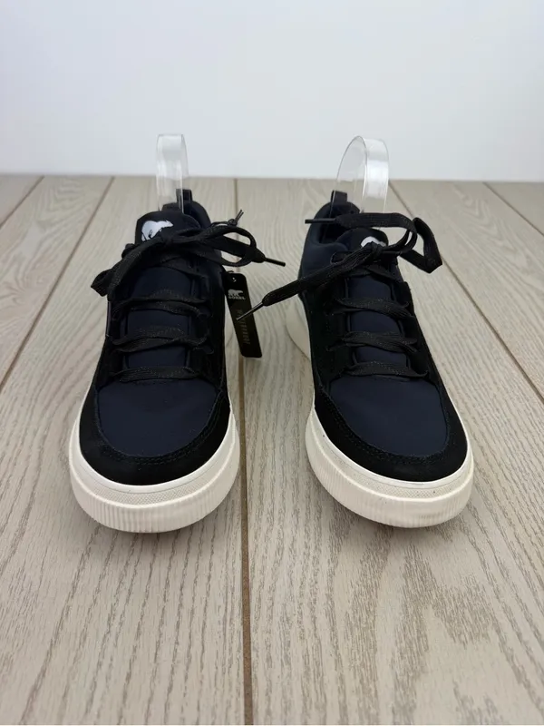 Sorel Women's Out N About IV Low Women's Waterproof Sneaker 8.5 Black Gum 2 $100 - Image 2