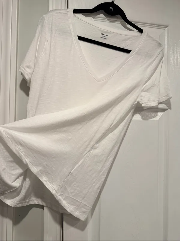 NWOT Madewell Size M White V Neck Short Sleeve Lightweight Slub Cotton Top - Image 4