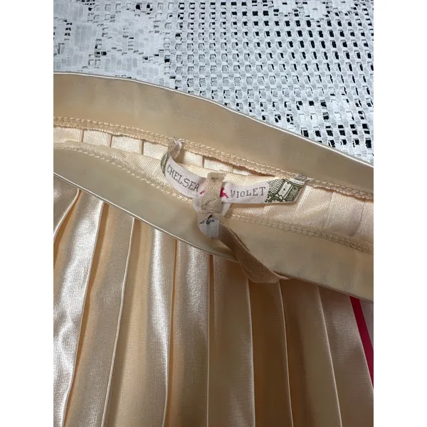 Chelsea and Violet Midi Pleated Skirt - Image 6