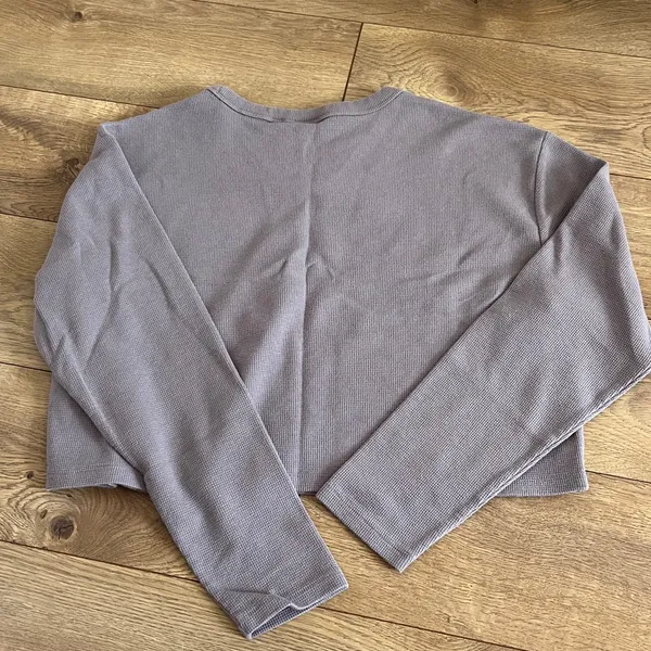 Aritzia Sunday Best Cropped Tee - Image 2