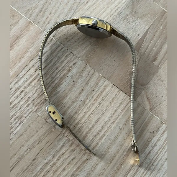 Fashion Watch Sarah Coventry Brand - Image 5