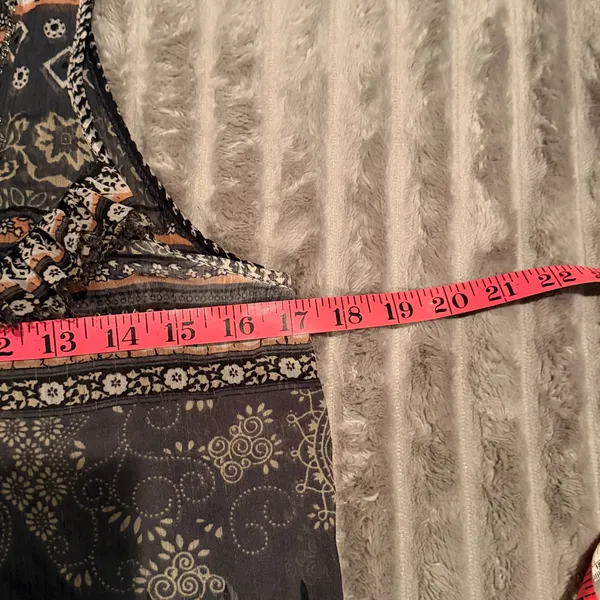 Solitaire Beaded Boho Tunic Tank Top Gray Paisley Ruffle Hem‎ Sleeveless Medium - Image 4