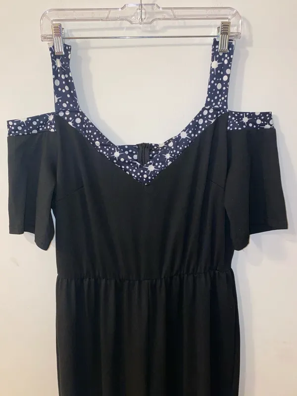 Black V-Neck Cold-Shoulder Pant Jumpsuit Size XXL Like New - Image 3