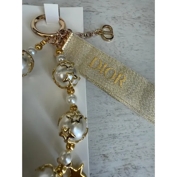 Dior NIB VIP Pearl Gold Star Holiday Bag Charm - Image 2