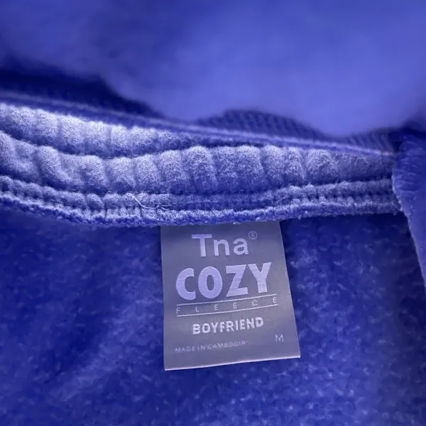 ARITZIA TNA cozy boyfriend fleece purple drawstring skirt size medium - Image 3