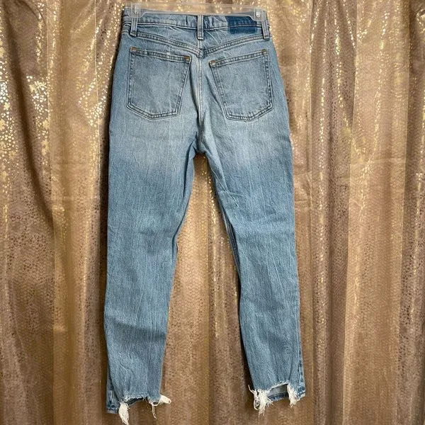 Abercrombie & Fitch The Skinny High Rise Light‎ Wash Jeans, 0/25 Short - Image 2