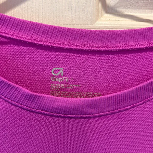 GapFit Womens Long Sleeve Athletic Top Purple Thumbholes Size L Athletic Running - Image 2