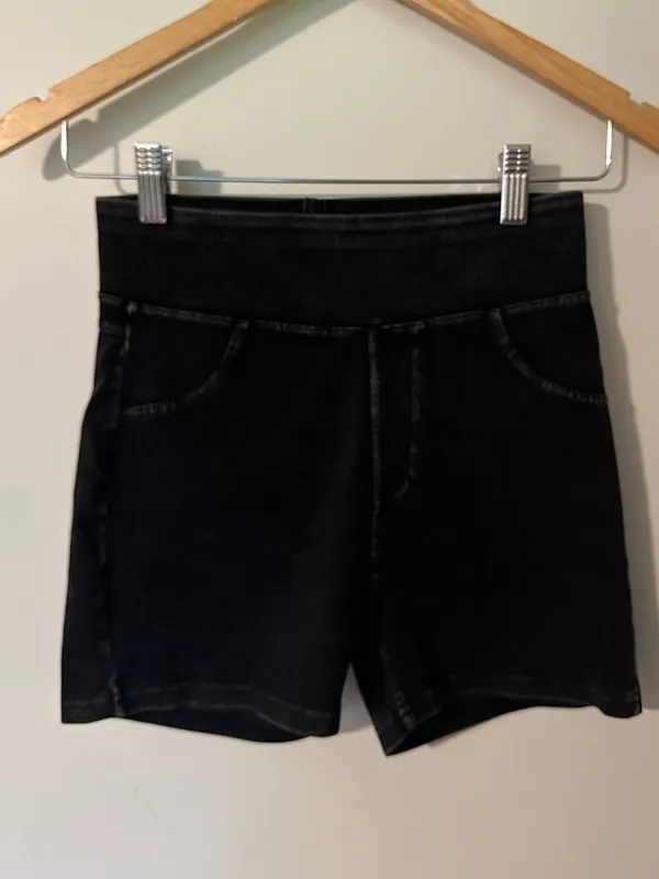 NWOT Halara high waisted denim shorts black - Image 3