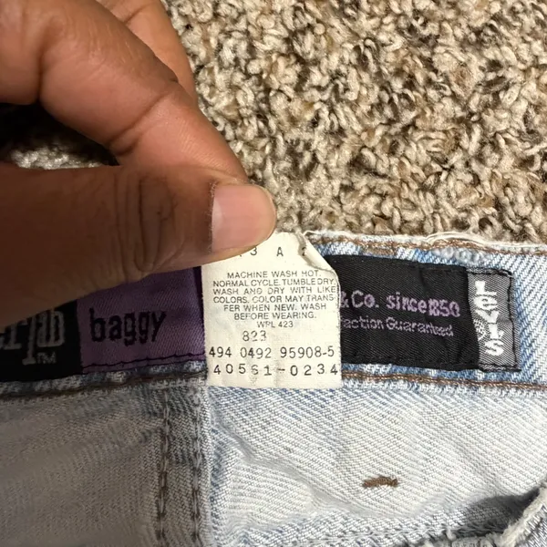 Vintage Levis SilverTab Baggy Jeans Light Wash Blue 90s Denim W28 L32 40581-0234 - Image 7