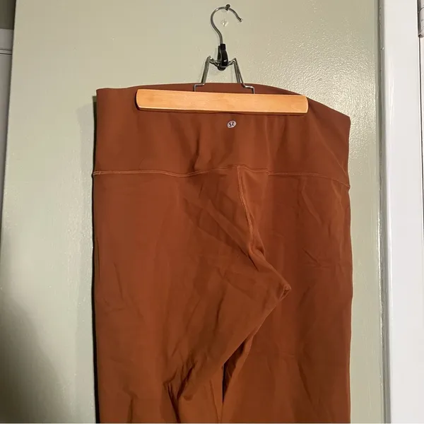 Lululemon Women's Size 14 Align High-Rise Crop 21" Copper Brown Tight Pant - Image 7