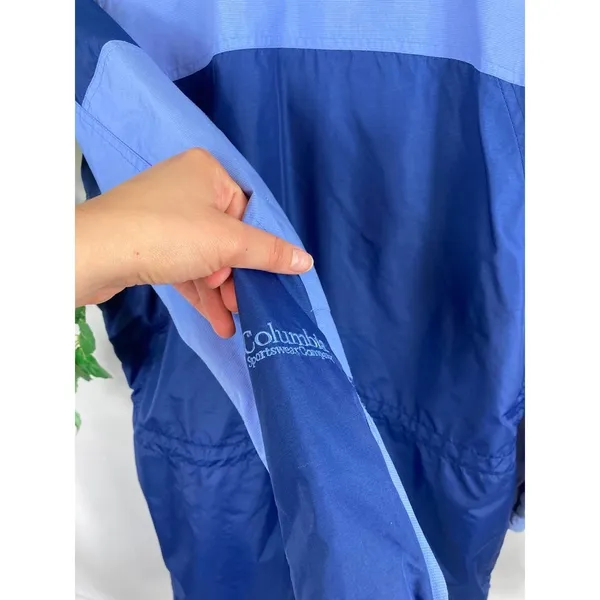 Columbia Waterproof womens coat - Image 6