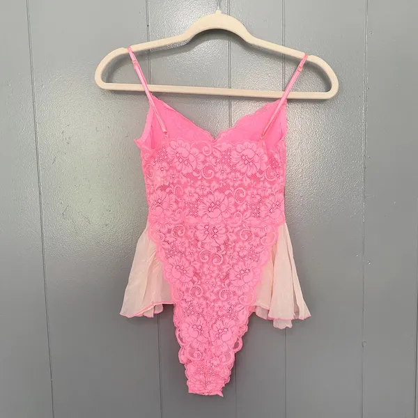NEW Free People HAH Pink Rose Quartz Maid to Wear Fluttery Lace Bodysuit S - Image 5