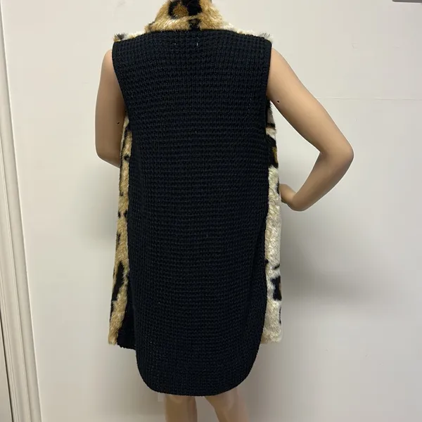 NWOT Joseph A Faux Fur Cheetah Print Long Duster Vest Sweater in back size S - Image 5