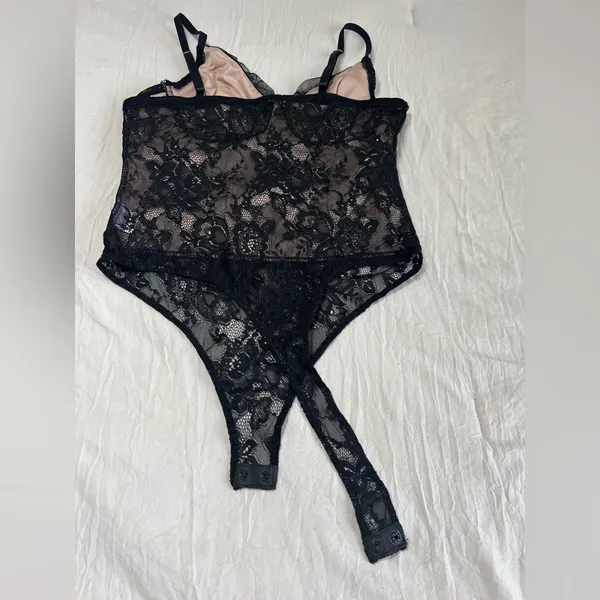 Cache Black Lace‎ Top - Image 5