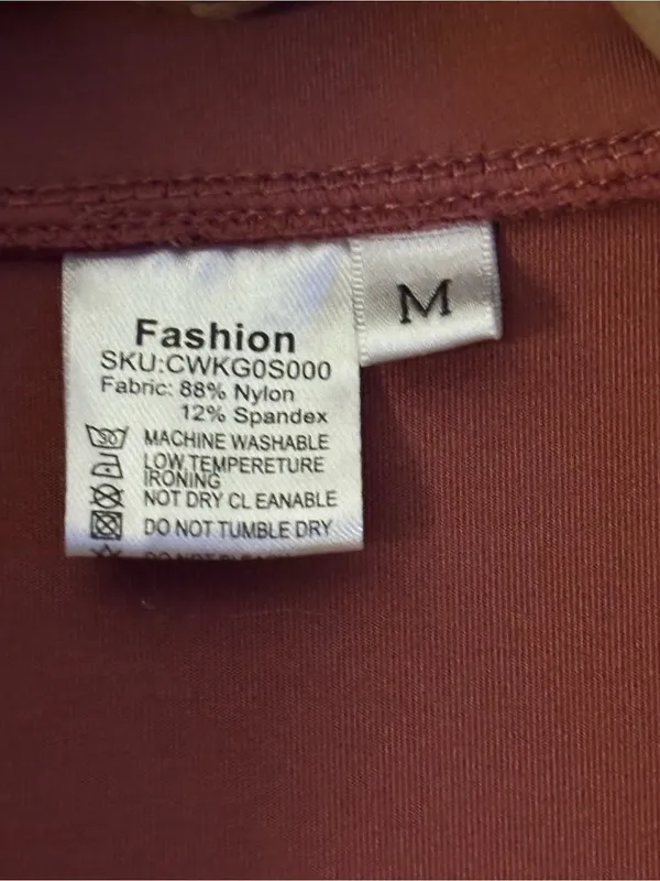 Fashion Athletic Jacket Women’s Size M Cropped Full Zip-Up Jacket in Rust - Image 8