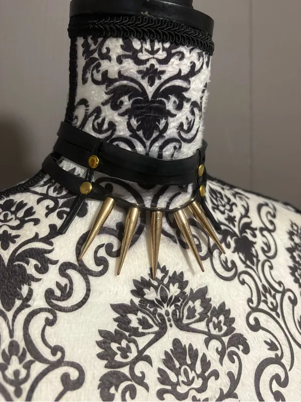 Black Faux Leather Spike Choker Necklace - Image 2