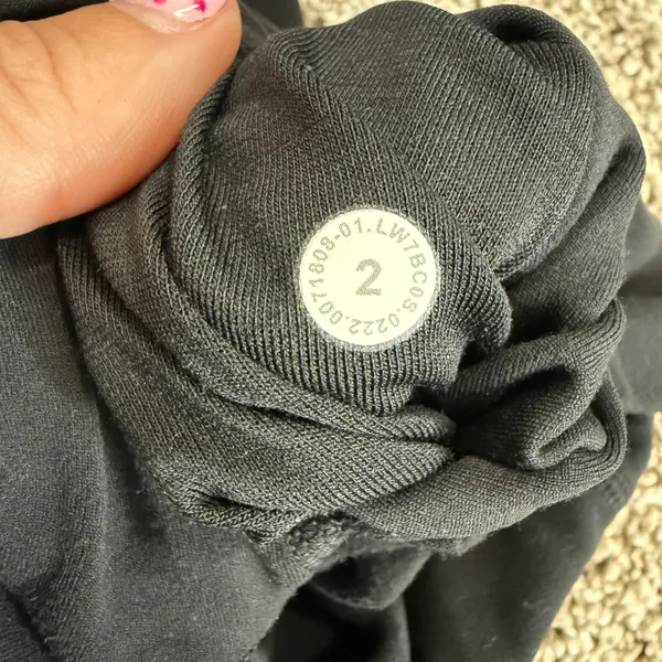 Lululemon Align High-Rise Short Women 2 Black Excellent 6" Inseam Nulu Yoga - Image 4