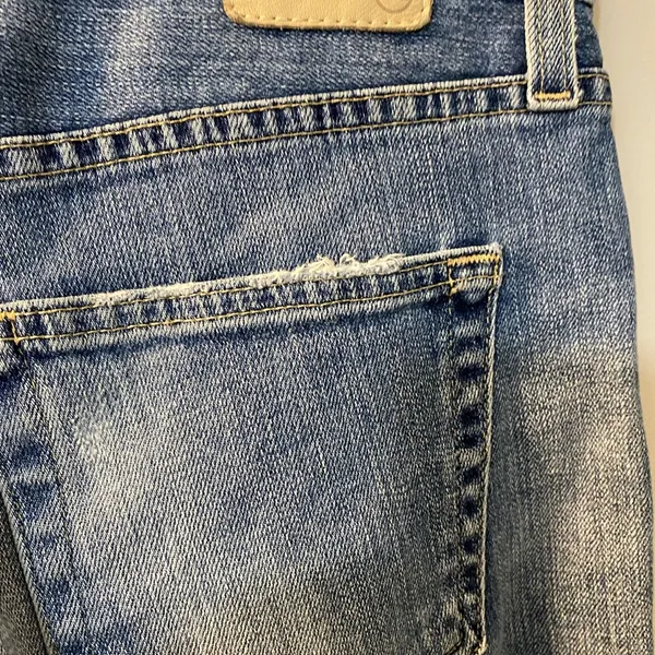 AG The Ex Boyfriend Slim faded distressed cropped jeans 24R. Straight. Stetch - Image 9