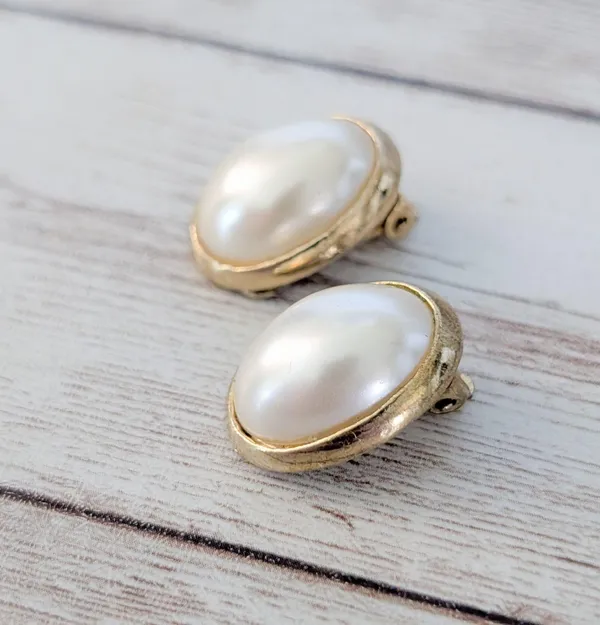Vintage Clip On Earrings 7/8" Faux Pearl with Gold Tone Halo - Fair Condition - Image 3