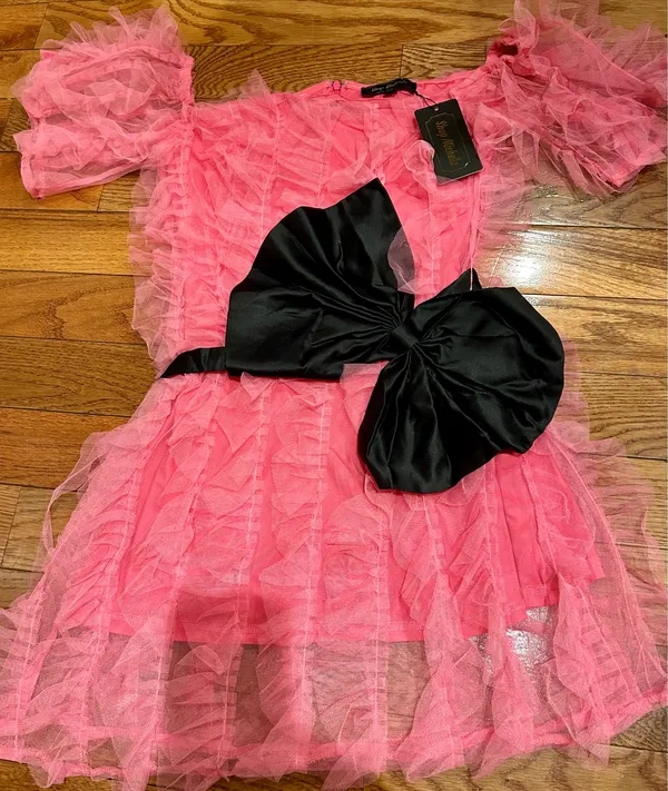 Michella vintage 1990s Barbiecore off the shoulder tulle pink/black bow dress M - Image 4