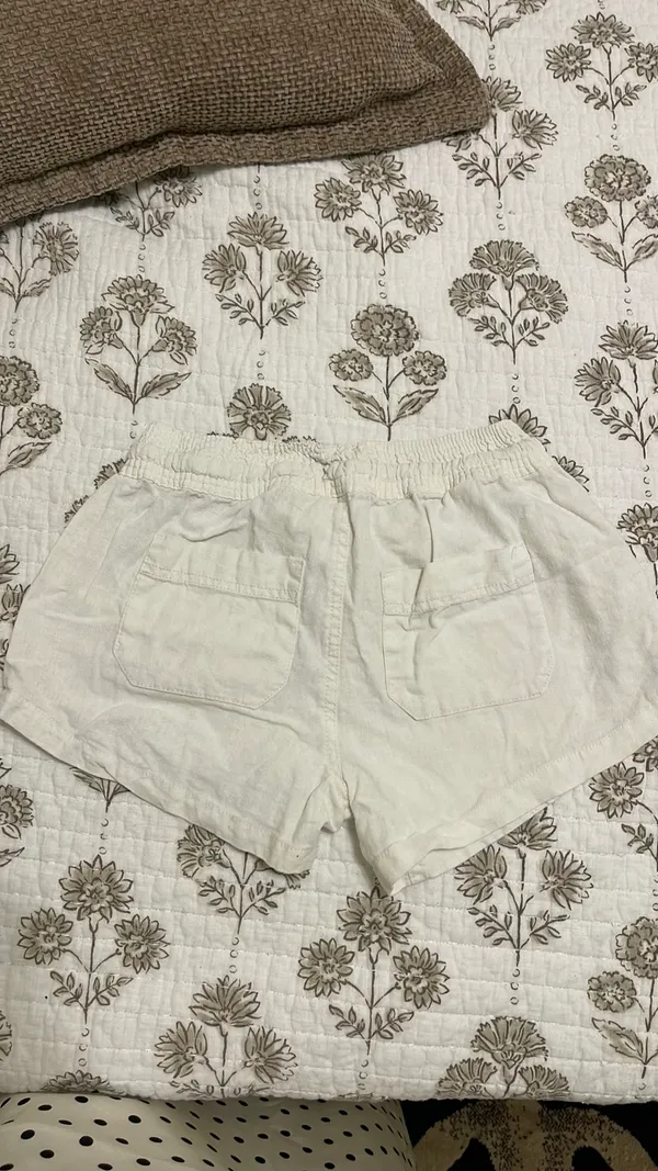 Altar'd State Beach off white Shorts XS - Image 4