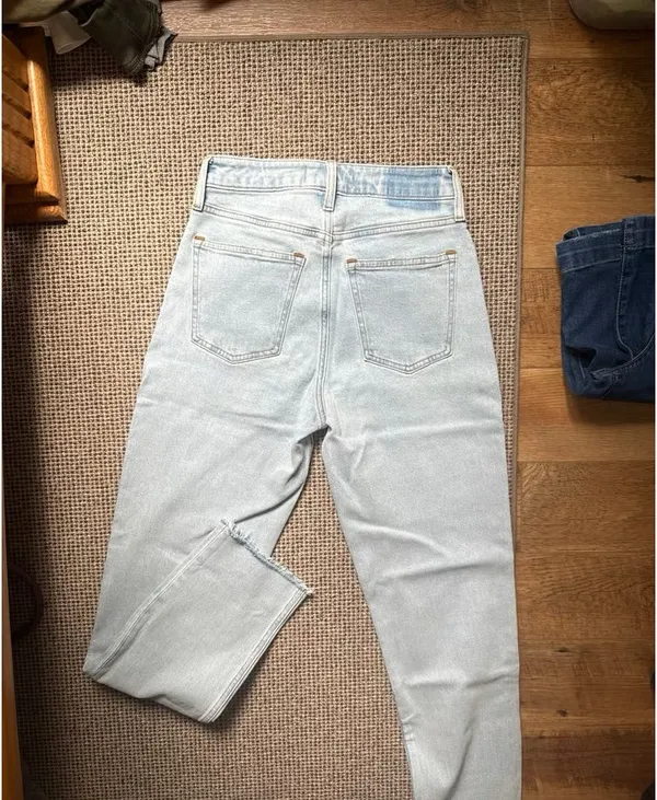 Abercrombie & Fitch Mom Jeans - Image 3