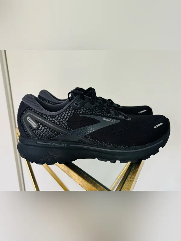 NWOB Women's Brooks Ghost 14 all black running shoes size 6.5 wide (D) - Image 4