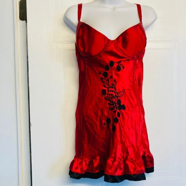 Fredericks of Hollywood Chemise Women 38 Red Satin Floral‎ Embroidered Slip - Image 3
